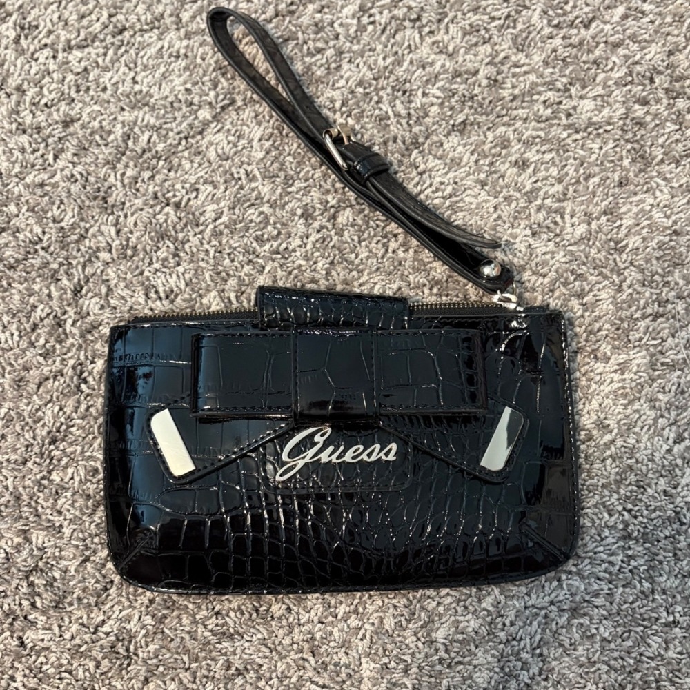 Guess Glossy Black Croco Embossed Bow Wristlet Clutch Silver Logo Bag Small